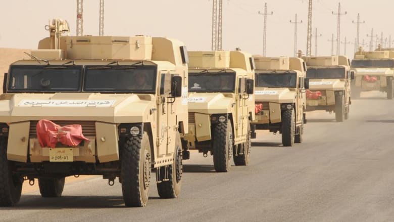 بالصور.. انتشار "غير مسبوق" لقوات الجيش المصري في شمال سيناء بالصور.. انتشار "غير مسبوق" لقوات الجيش المصري في شمال سيناء