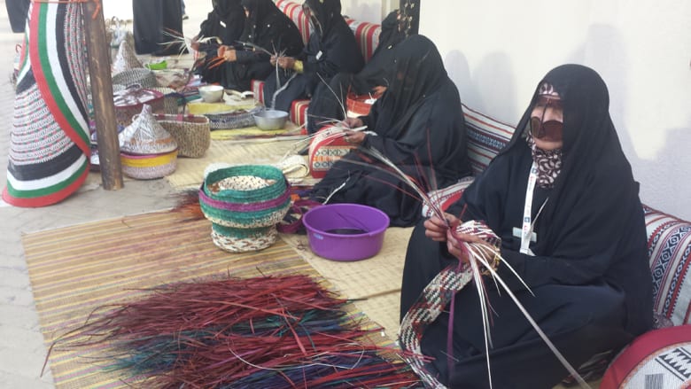 بطولة دبي العالمية للضيافة .. عادات وتقاليد تتلوح بوجه شمس الصحراء بطولة دبي العالمية للضيافة .. عادات وتقاليد تتلوح بوجه شمس الصحراء