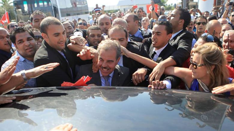 انتخابات رئاسة تونس.. 4 "ثوريين" ضد 3 من "أكفاء" بن علي وقاضية وبرلسكوني العربي انتخابات رئاسة تونس.. 4 "ثوريين" ضد 3 من "أكفاء" بن علي وقاضية وبرلسكوني العربي