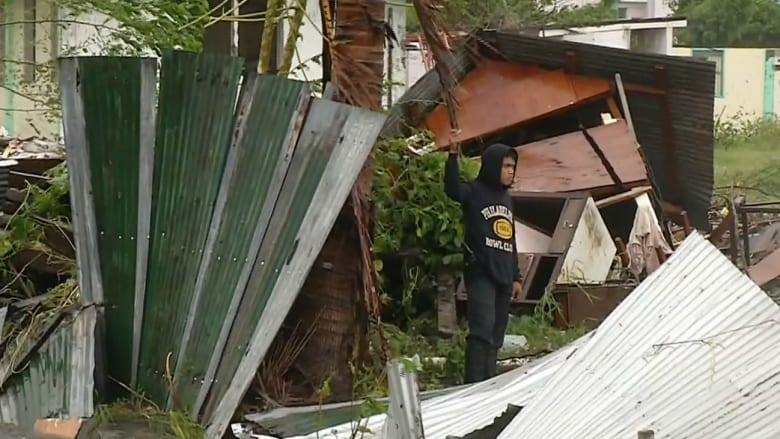 إعصار هاغوبيت يضرب بقوة مدن الفلبين