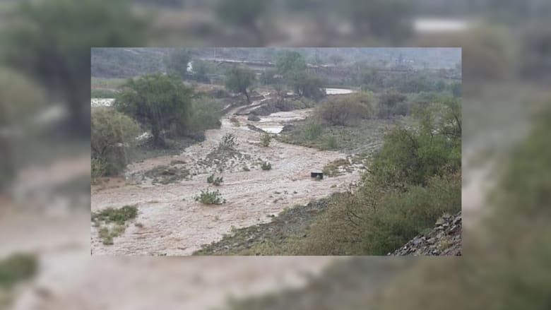 أمطار غزيرة في عسير بالسعودية وتحذيرات في المدينة أمطار غزيرة في عسير بالسعودية وتحذيرات في المدينة