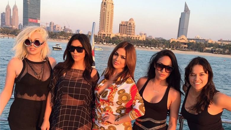 صورة جماعية للرحلة البحرية صورة جماعية للرحلة البحرية