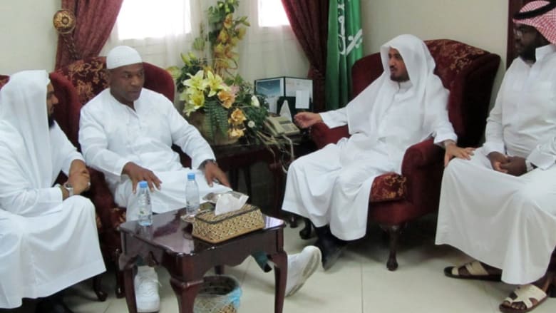 بالصور.. نجوم الرياضة "المتدينين" بالصور.. نجوم الرياضة "المتدينين"