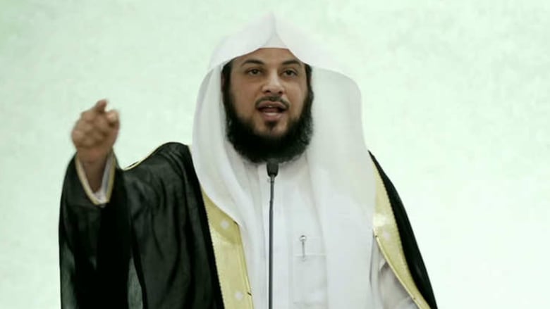 وفي السعودية أيضاً، أثارت أنباء اعتقال الداعية الإسلامي محمد العريفي ضجة واسعة على تويتر، خاصة بعد أن غرّد الداعية سلمان العودة وشارك في وسم #العريفي_خلف_القضبان ليؤكد الخبر. وفي السعودية أيضاً، أثارت أنباء اعتقال الداعية الإسلامي محمد العريفي ضجة واسعة على تويتر، خاصة بعد أن غرّد الداعية سلمان العودة وشارك في وسم #العريفي_خلف_القضبان ليؤكد الخبر.