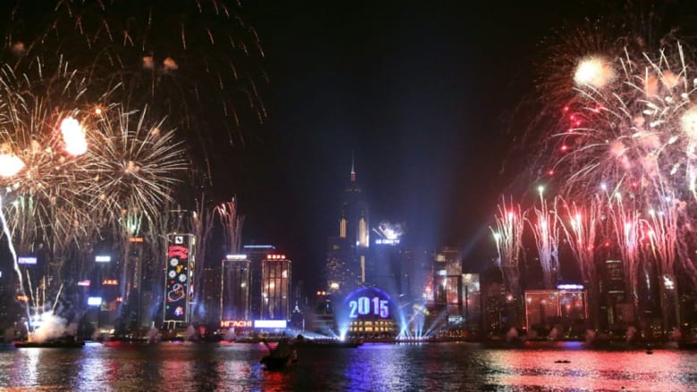 كيف احتفل العالم بقدوم عام 2015؟ كيف احتفل العالم بقدوم عام 2015؟