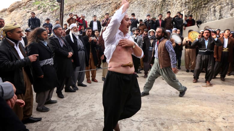 شاهد احتفالات الأكراد الصوفيين بعيد المولد النبوي شاهد احتفالات الأكراد الصوفيين بعيد المولد النبوي