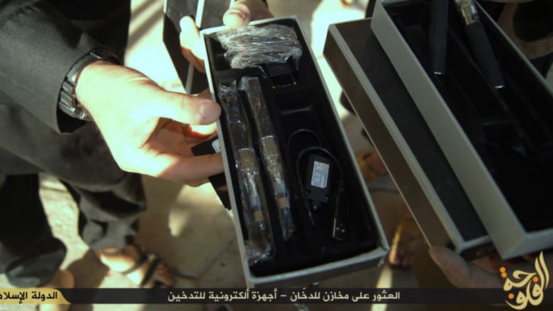 بالصور: عناصر داعش بالفلوجة يشنون حربا مدمرة.. ضحاياها علب السجائر والشيشة بالصور: عناصر داعش بالفلوجة يشنون حربا مدمرة.. ضحاياها علب السجائر والشيشة