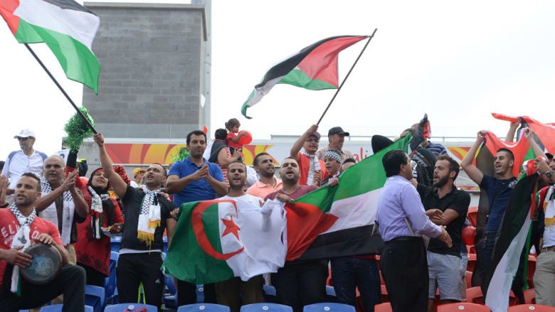 المنتخب الفلسطيني يخوض أول مباراة له في تاريخ نهائيات أمم آسيا المنتخب الفلسطيني يخوض أول مباراة له في تاريخ نهائيات أمم آسيا
