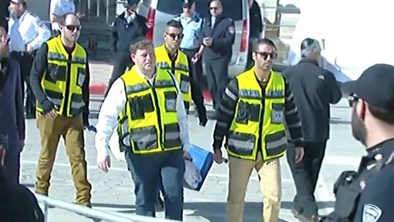 شاهد.. وصول جثامين ضحايا “هجوم باريس” إلى القدس