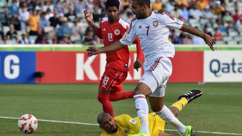 الإمارات تتقدم بأسرع هدف في تاريخ كأس آسيا والبحرين ترد بهدف جميل الإمارات تتقدم بأسرع هدف في تاريخ كأس آسيا والبحرين ترد بهدف جميل