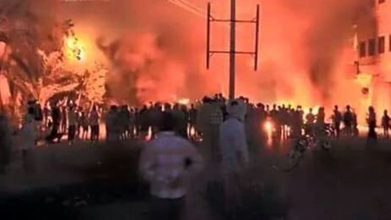 بالصور وبعيون شهود.. العمليات الجوية السعودية ضد الحوثيين في اليمن بالصور وبعيون شهود.. العمليات الجوية السعودية ضد الحوثيين في اليمن