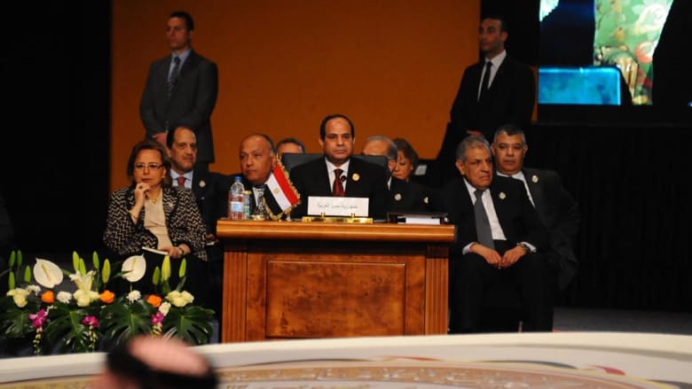بالصور.. السيسي يستقبل الزعماء العرب في قمة شرم الشيخ بالصور.. السيسي يستقبل الزعماء العرب في قمة شرم الشيخ