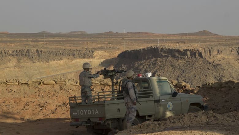 بالصور.. رباط القوات السعودية بجبال نجران على الحدود مع اليمن بالصور.. رباط القوات السعودية بجبال نجران على الحدود مع اليمن