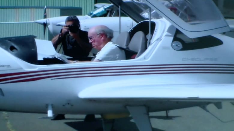 أمريكي عمره 95 سنة يحاول تحطيم الرقم القياسي كـ”أكبر طيار”