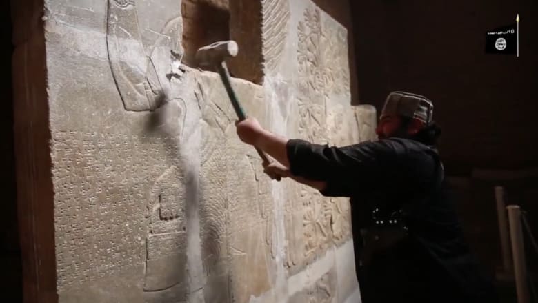 شاهد.. تدمير تنظيم داعش الموقع الأثري في مدينة نمرود 