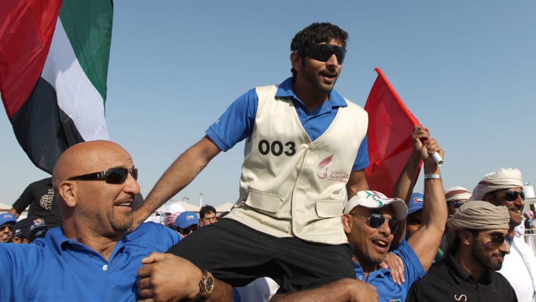 الإماراتيون والخيول.. قصة عشق لا تنتهي الإماراتيون والخيول.. قصة عشق لا تنتهي