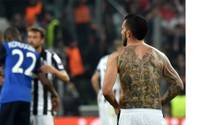 وشم على جسد لاعب نادي يوفنتوس الارجنتيني كارلوس تيفس وشم على جسد لاعب نادي يوفنتوس الارجنتيني كارلوس تيفس