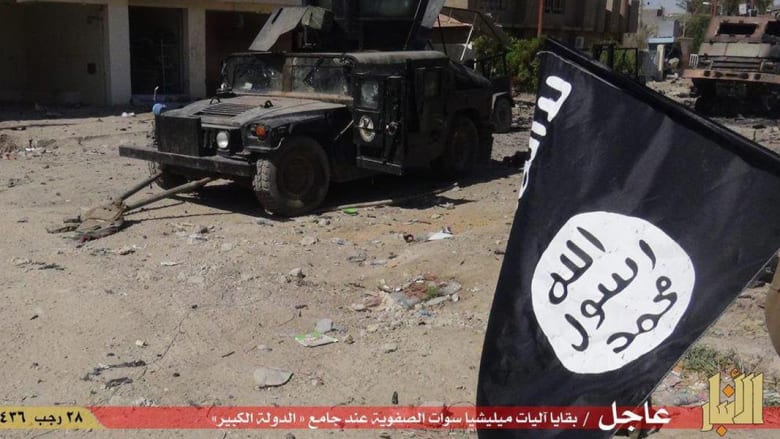 بالصور.. داعش ينشر لقطات من "الغنائم" في الرمادي بالصور.. داعش ينشر لقطات من "الغنائم" في الرمادي