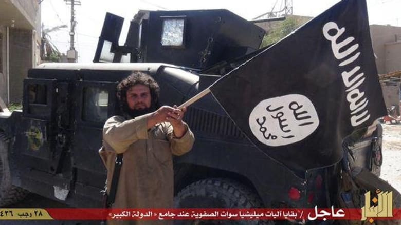 بالصور.. داعش ينشر لقطات من "الغنائم" في الرمادي بالصور.. داعش ينشر لقطات من "الغنائم" في الرمادي