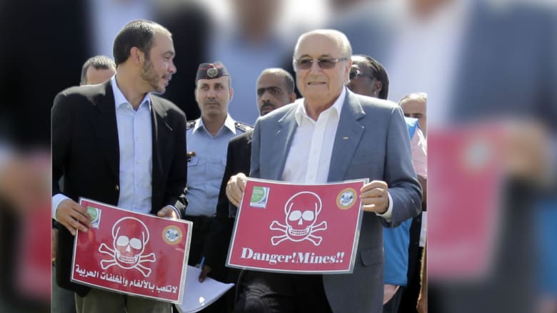 جوزيف بلاتر والأمير علي بن الحسين جوزيف بلاتر والأمير علي بن الحسين