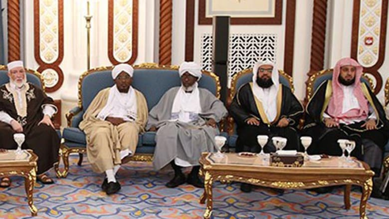 عدة مشايخ من أكثر من بلد شاركوا في حفل الافطار عدة مشايخ من أكثر من بلد شاركوا في حفل الافطار