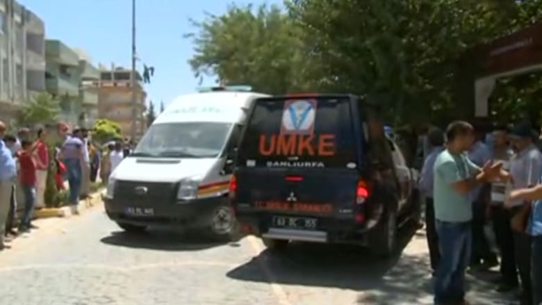 بالفيديو.. اللحظات الأولى بعد الانفجار في منطقة سوروج القريبة من الحدود السورية