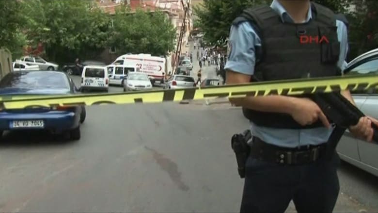 بالفيديو.. إطلاق نار قرب القنصلية الأمريكية في إسطنبول بعد وصول الطائرات الأمريكية إلى "إنغرليك"