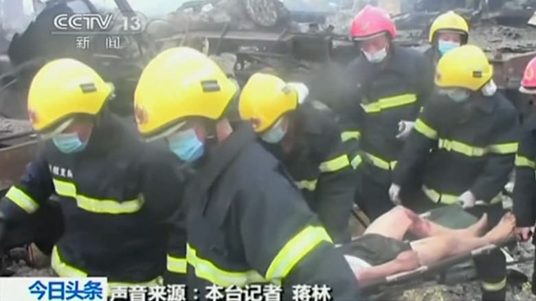 انفجارات ونيران جديدة في تيانجين بالصين وأعمدة الدخان تتصاعد في السماء