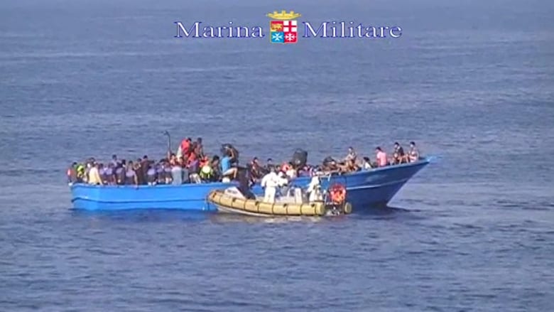 بالفيديو.. الموت غرقا يحرم 40 مهاجرا من الوصول إلى أرض “ الجنة الموعودة”