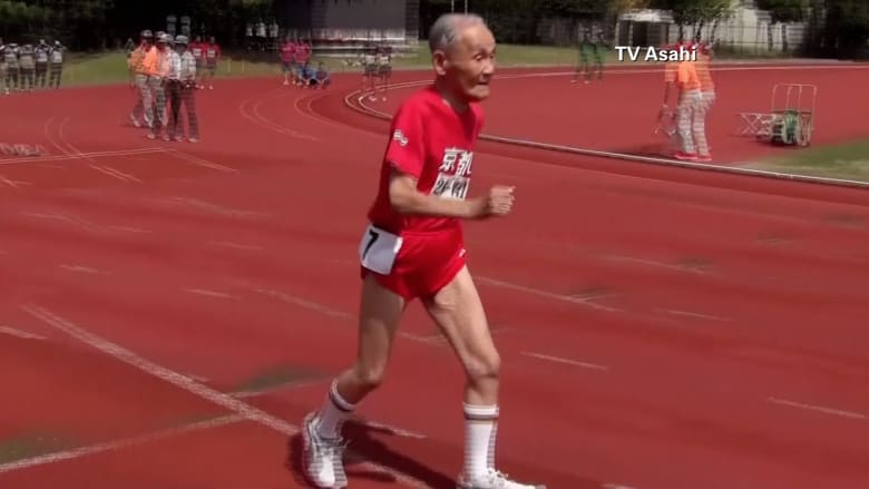 بالفيديو.. معمر ياباني يبلغ 105 أعوام ينهي سباق الـ100 متر بـ42 ثانية