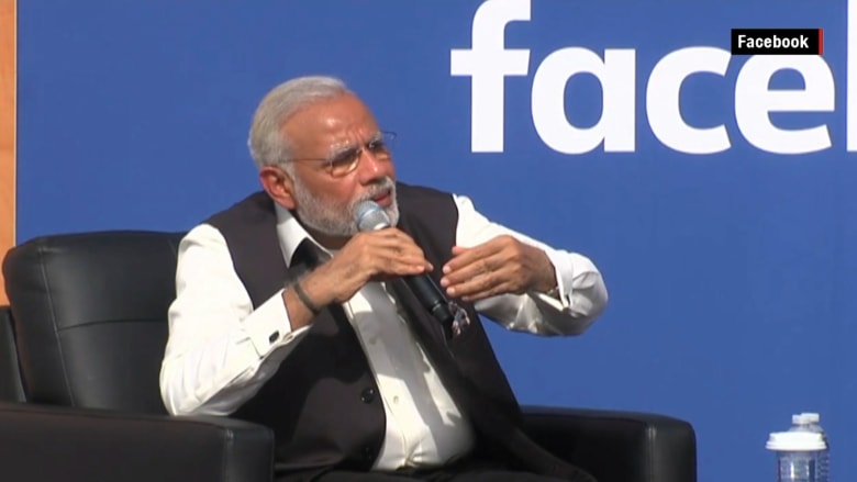 شاهد.. سر بكاء رئيس وزراء الهند خلال مقابلة مع مؤسس "فيسبوك"