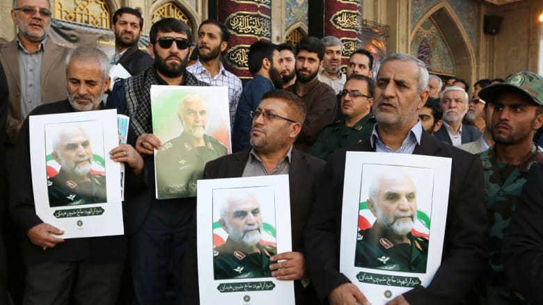 بالصور.. تشييع حسين حمداني الجنرال بالحرس الثوري الإيراني المقتول على أيدي داعش بسوريا بالصور.. تشييع حسين حمداني الجنرال بالحرس الثوري الإيراني المقتول على أيدي داعش بسوريا