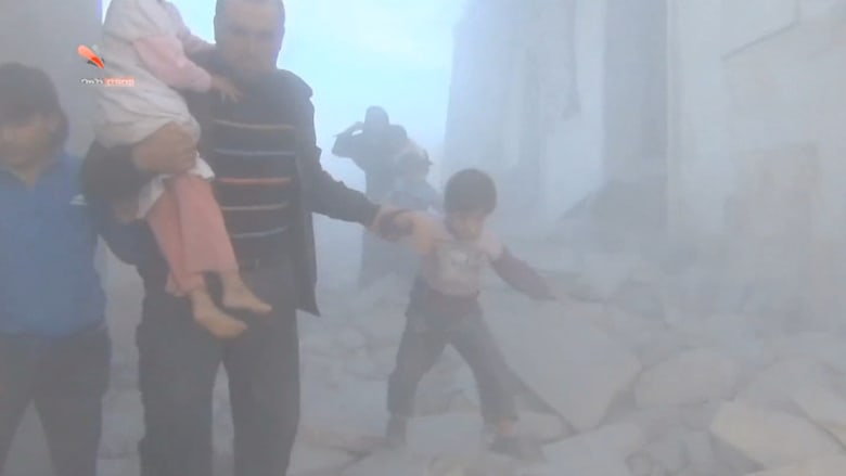 نظام الأسد يشن هجوما دمويا على سوق في دوما.. هل تسمع فيينا صيحات السوريين؟