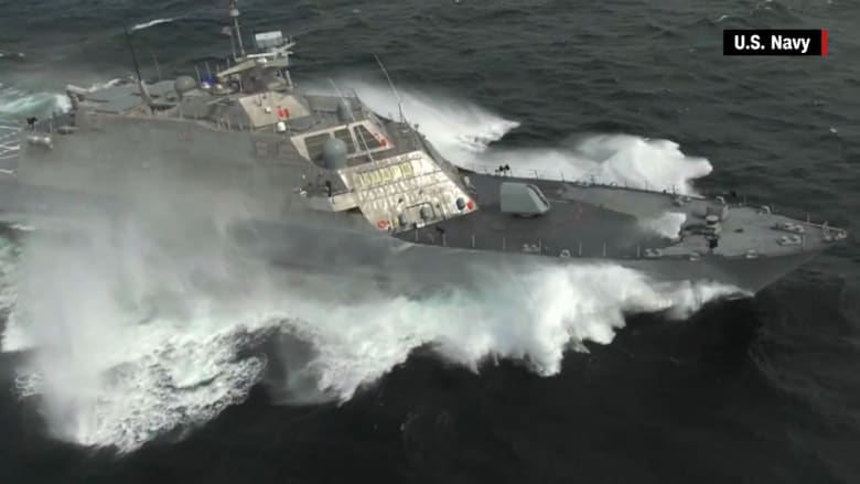 بالفيديو.. اختبار مدمرة بحرية أمريكية في السرعات العالية
