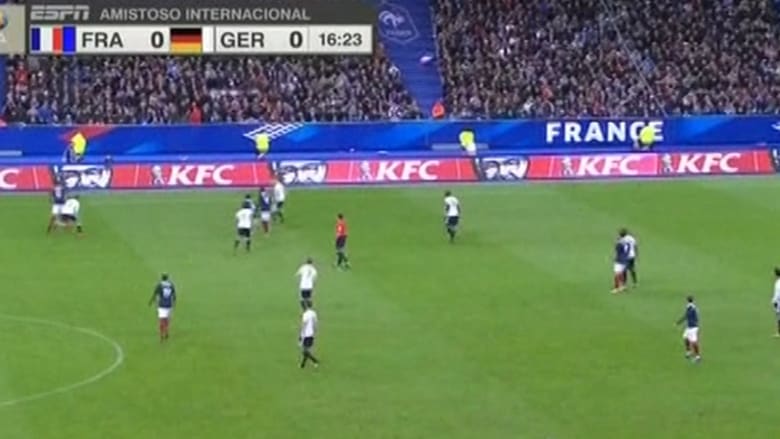 بالفيديو.. أصوات الانفجارات خارج الملعب خلال مباراة فرنسا وألمانيا