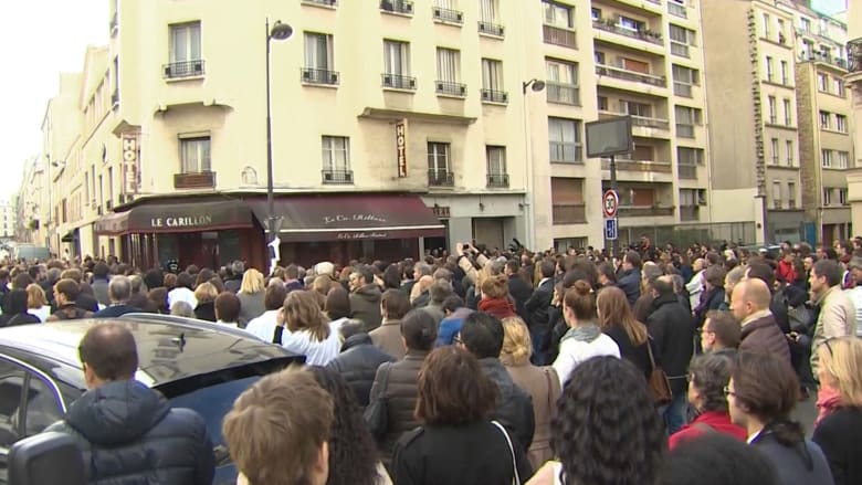 بالفيديو.. دقيقة صمت في فرنسا وأوروبا حدادا على ضحايا هجمات باريس