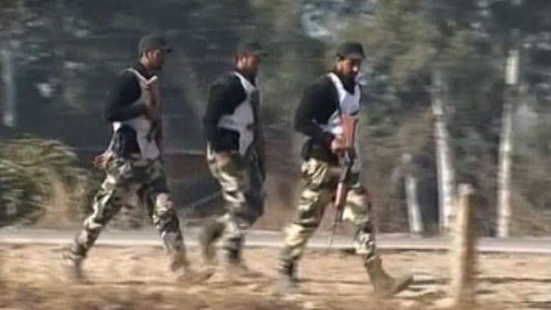 مقتل 7 على الأقل في هجوم مسلح على قاعدة جوية هندية بالقرب من الحدود مع باكستان