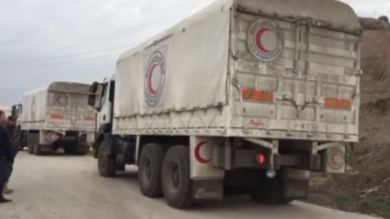 بالفيديو: بدء دخول شاحنات المساعدات الإنسانية  إلى مضايا السورية