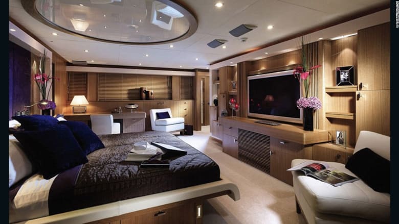 استرخاء وسياحة والأهم جراحات تجميلية