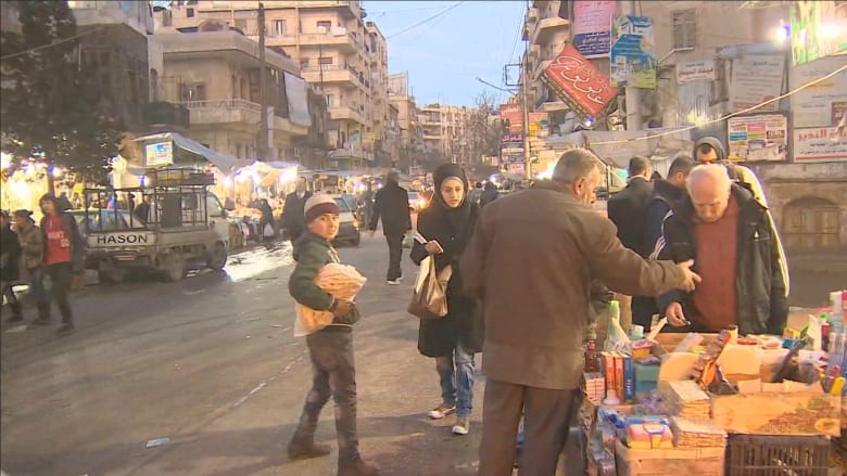 عدسة CNN تدخل شوارع حلب.. ساحة المعركة الحاسمة بين الأسد والمعارضة