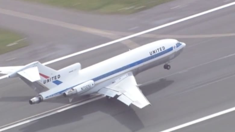 شاهد.. هذه كانت آخر رحلة لطائرة بوينغ 727 