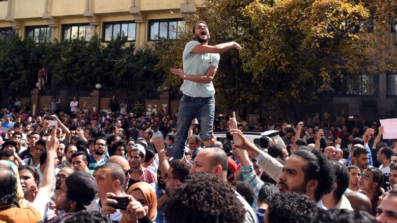 بالصور.. مظاهرات "الأرض هي العرض" في مصر بمشاركة الإخوان و6 أبريل بالصور.. مظاهرات "الأرض هي العرض" في مصر بمشاركة الإخوان و6 أبريل