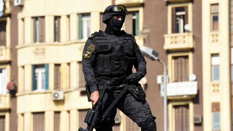 بالصور.. مظاهرات "الأرض هي العرض" في مصر بمشاركة الإخوان و6 أبريل بالصور.. مظاهرات "الأرض هي العرض" في مصر بمشاركة الإخوان و6 أبريل