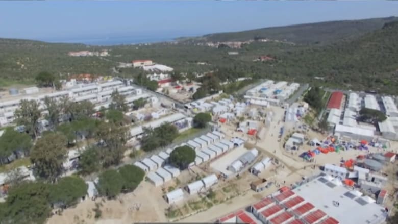 بالفيديو: مشاهد التقطتها عدسةCNN  من طائرة بدون طيار لمخيم لاجئين باليونان