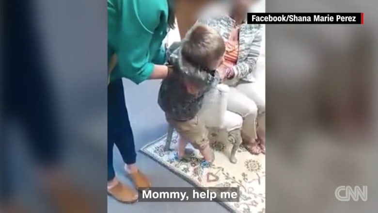 أمريكا: فيديو ضرب طفل على مؤخرته بمدرسة يثير الجدل حول دور الأم والقانون