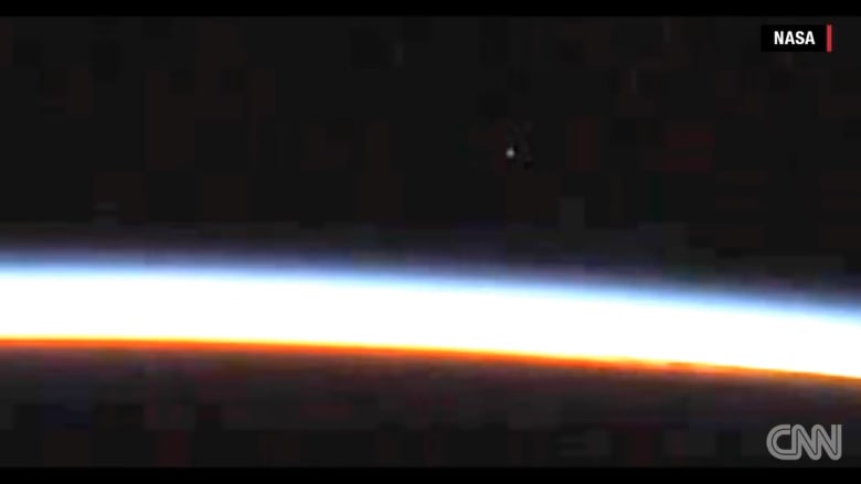 ناسا تنفي ادعاءات بظهور صحن فضائي خلال بث مباشر من المحطة الدولية