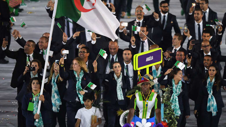 الأعلام العربية تزين افتتاح الأولمبياد الأعلام العربية تزين افتتاح الأولمبياد
