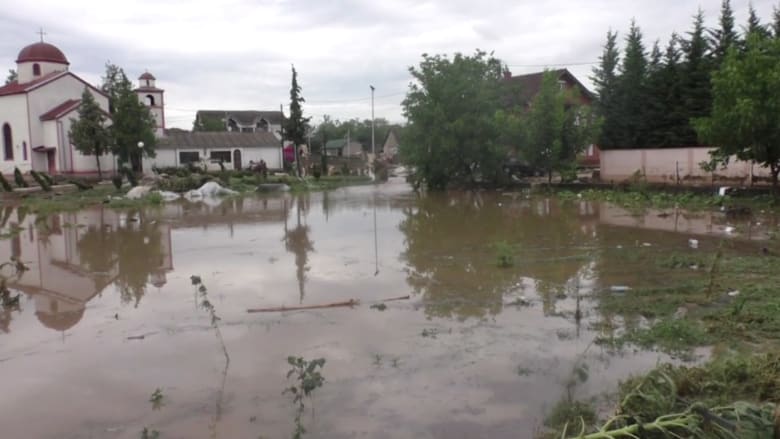 مقتل 21 شخصا على الأقل في فيضانات مقدونيا