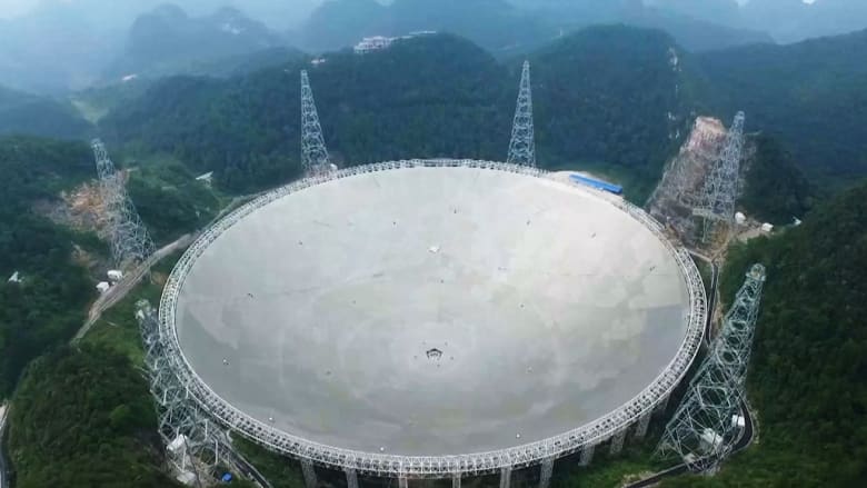 شاهدوا تلسكوب الصين العملاق لاكتشاف المخلوقات الفضائية!