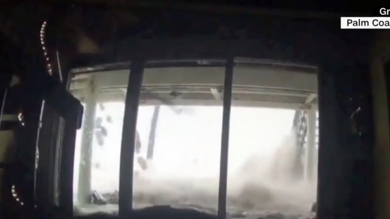 كاميرات مراقبة تظهر تأثير عاصفة على منزل بفلوريدا